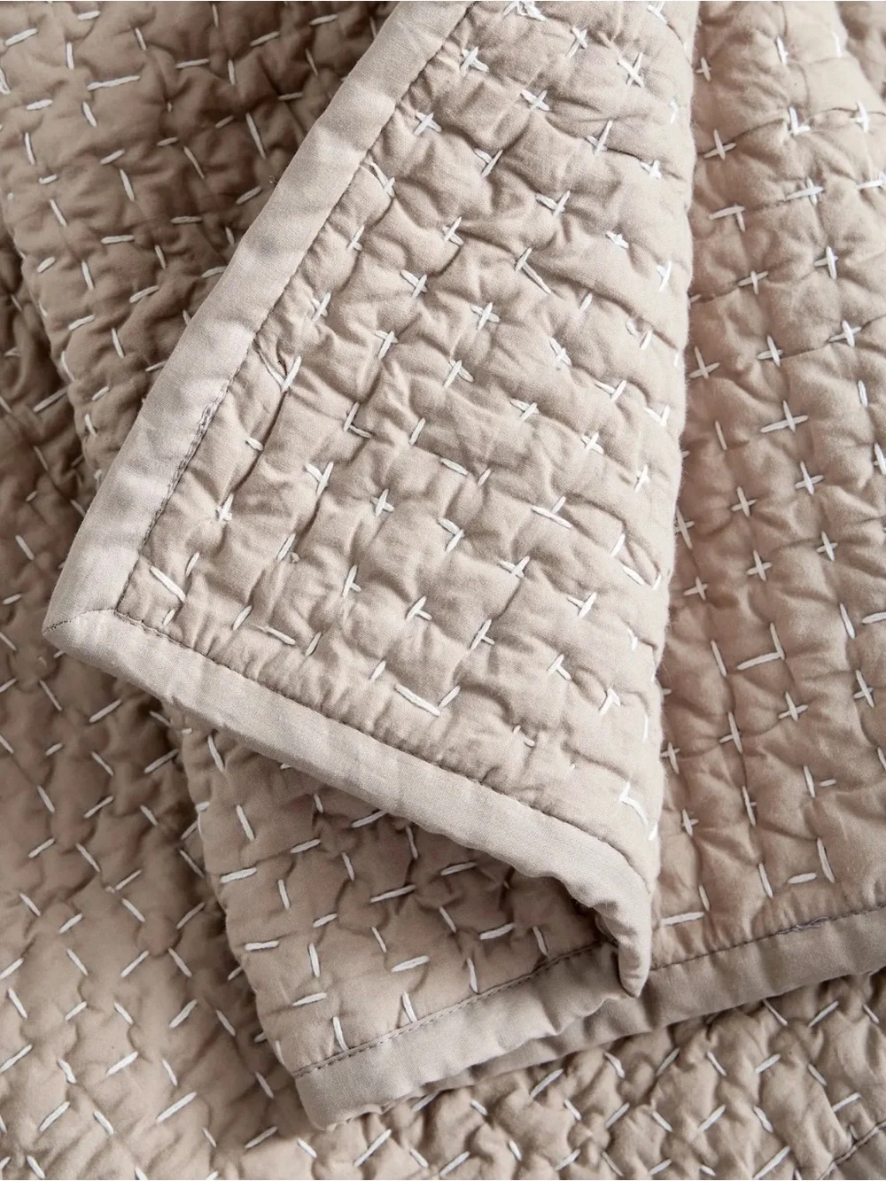 Quince Organic Cotton Hand Stitched Quilt in Stone King/Cal King 855
